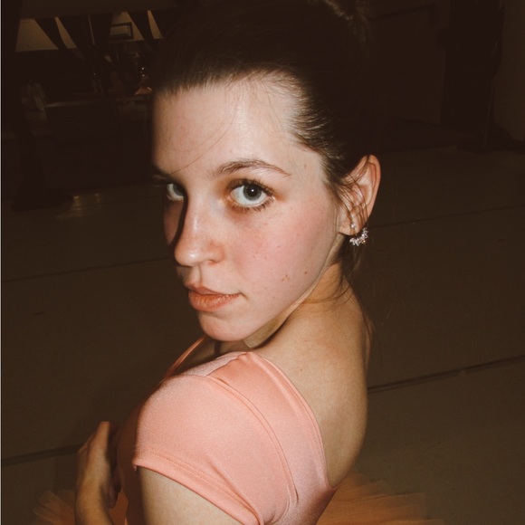 Meet your Posher, Paige - Picture 1 of 1